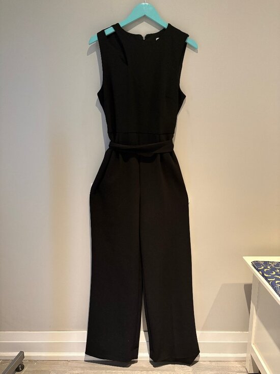 le chateau Pants - Sleek Black Jumpsuit with Cutout